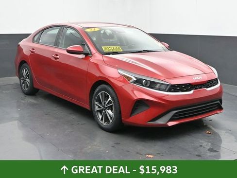 Used 2024 Kia Forte LXS image 2