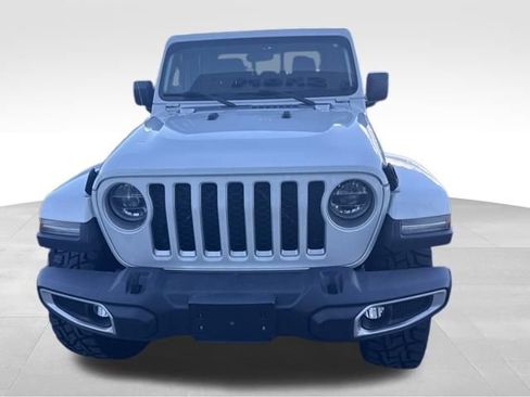 Used 2020 Jeep Gladiator Overland AWD/4WD image 3