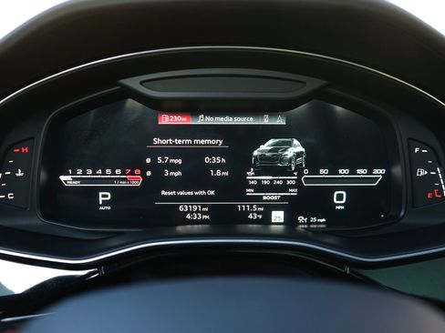 Used 2022 Audi RS Q8 w/ Black Optic Package image 27