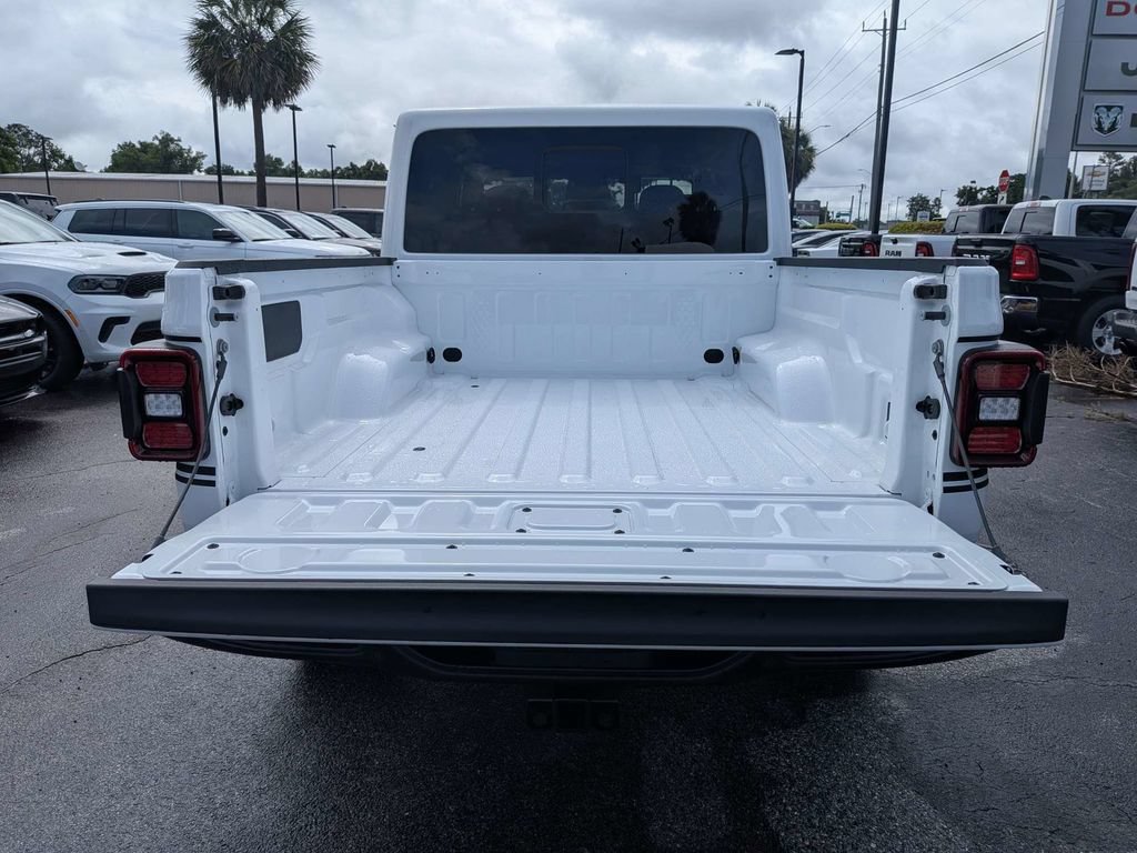 New 2026 Jeep Gladiator Rubicon AWD/4WD image 16