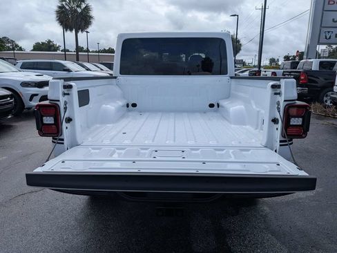 New 2026 Jeep Gladiator Rubicon AWD/4WD image 16