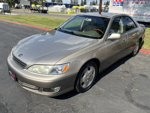 Used 2000 Lexus ES 330 FWD image 42