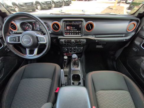 Used 2022 Jeep Gladiator Mojave w/ Trailer Tow Package AWD/4WD image 15