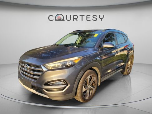 Used 2017 Hyundai Tucson Limited w/ Limited Ultimate Package 03 AWD/4WD image 2