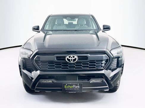 Used 2024 Toyota Tacoma TRD Off-Road image 2