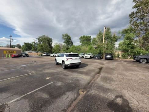 Used 2025 Chevrolet Equinox LT AWD/4WD image 15
