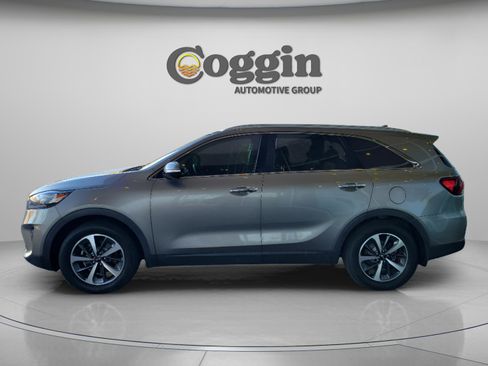 Used 2019 Kia Sorento EX image 2