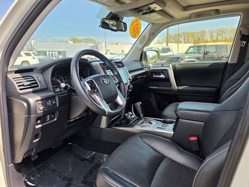 Used 2023 Toyota 4Runner Limited AWD/4WD image 20