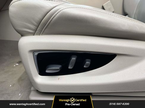 Used 2020 Cadillac Escalade Luxury image 21