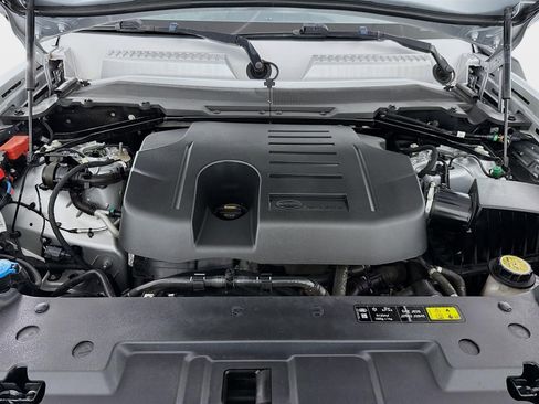 Used 2020 Land Rover Defender 110 First Edition image 33