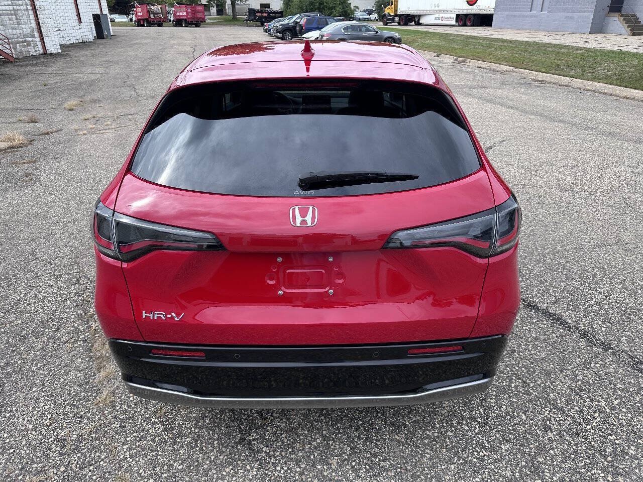 Used 2024 Honda HR-V EX-L image 4