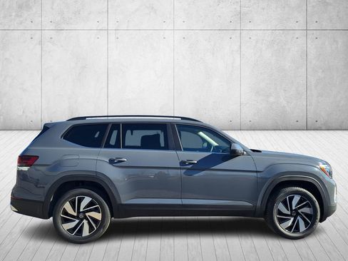 New 2026 Volkswagen Atlas SE FWD image 6