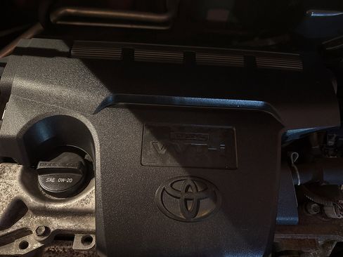 Used 2013 Toyota RAV4 XLE image 5