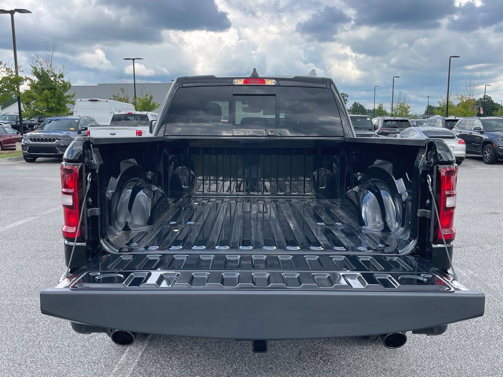 Used 2025 RAM 1500 Big Horn AWD/4WD image 23