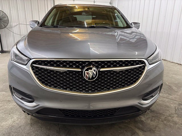 Used 2019 Buick Enclave Avenir w/ Avenir Technology Package AWD/4WD image 2
