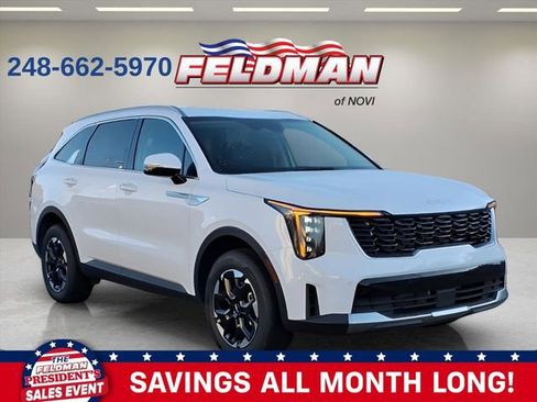 Used 2025 Kia Sorento S image 8