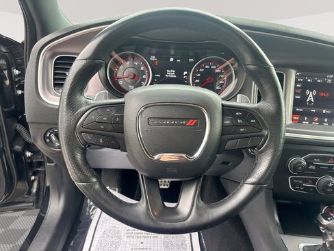 Used 2019 Dodge Charger Scat Pack w/ Dynamics Package RWD image 11