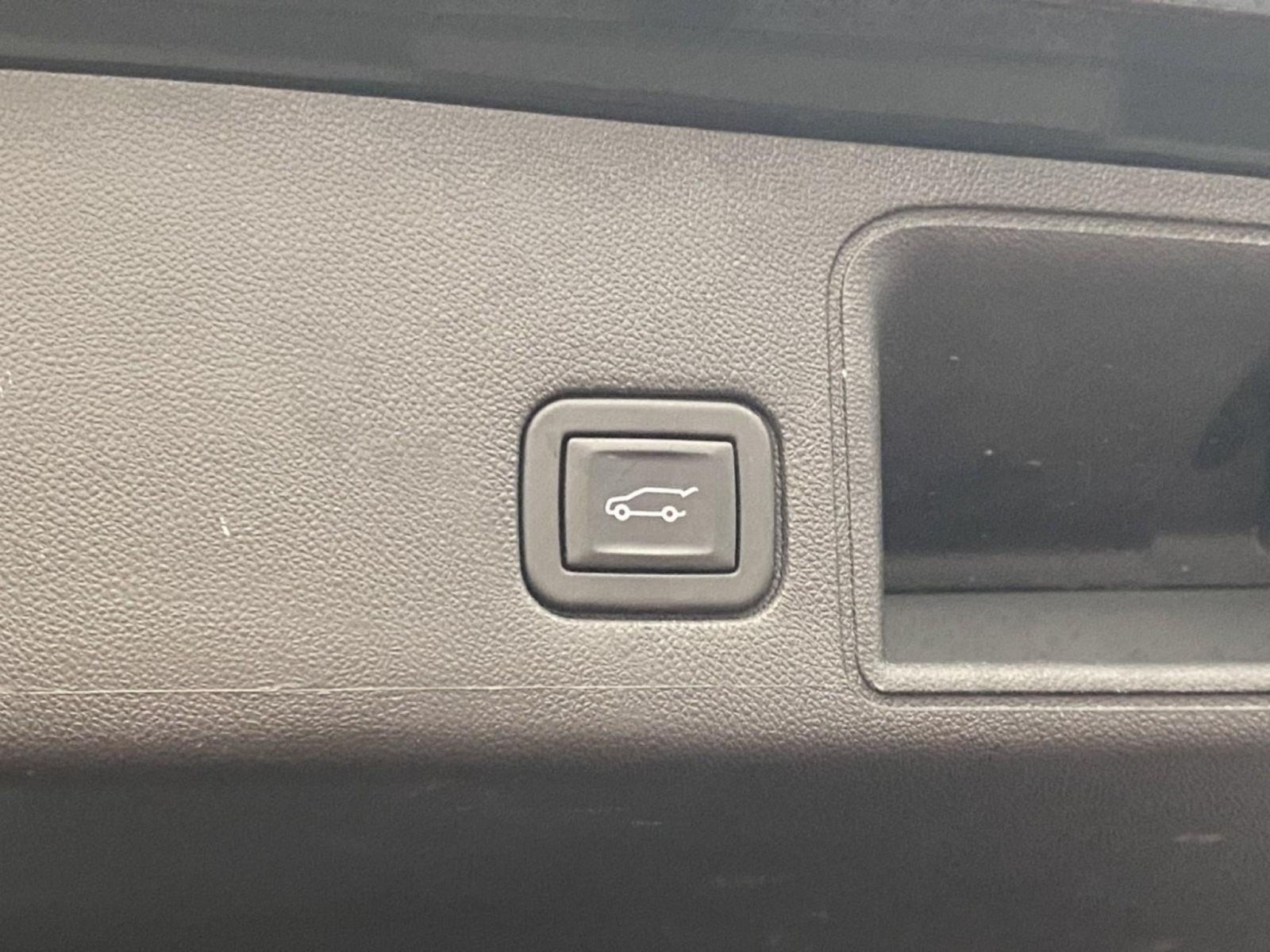 Used 2023 GMC Terrain Denali AWD/4WD image 18