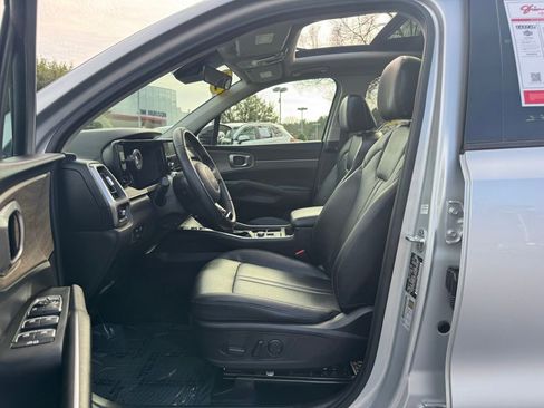 Used 2022 Kia Sorento EX w/ Panoramic Sunroof Package image 24