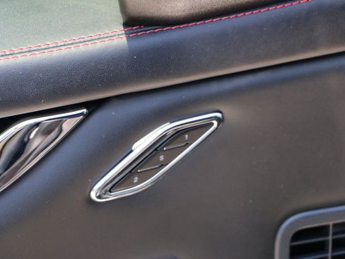 Used 2019 Maserati Quattroporte S GranSport Q4 AWD/4WD image 18