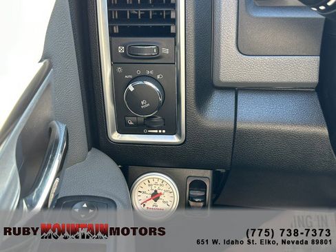 Used 2017 RAM 3500 Big Horn w/ Sport Appearance Group image 15