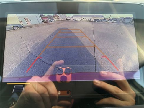 Used 2019 Chevrolet Equinox LT w/ Sun & Navigation Package image 28