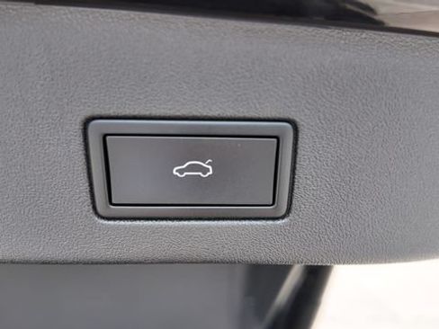 Used 2023 Volkswagen ID.4 Pro S AWD/4WD image 16