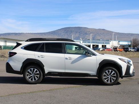 Certified 2025 Subaru Outback Premium image 7