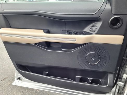 Certified 2024 Ford Expedition Limited image 16