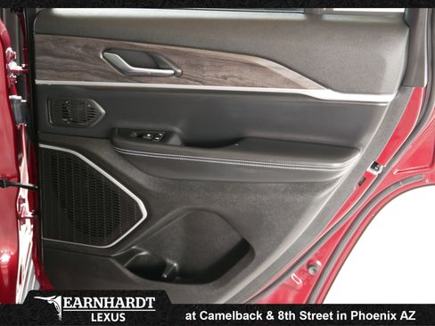 Used 2022 Jeep Grand Cherokee Limited image 18