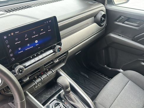 Used 2024 Chevrolet Colorado Trail Boss w/ Advanced Trailering Package image 32