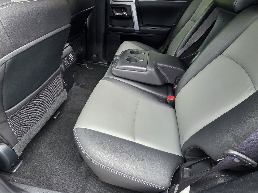 Used 2017 Toyota 4Runner SR5 Premium RWD image 10