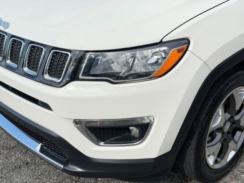 Used 2018 Jeep Compass Limited AWD/4WD image 9
