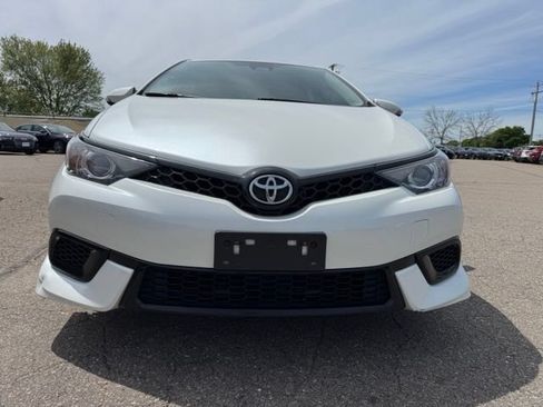 Used 2017 Toyota Corolla iM w/ All-Weather Mat Package FWD image 2
