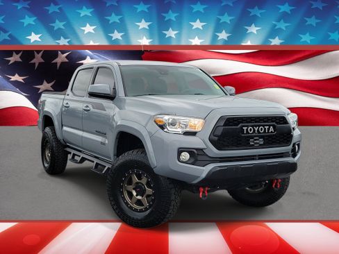Used 2021 Toyota Tacoma SR5 w/ SR5 Appearance Package (SM) RWD image 1