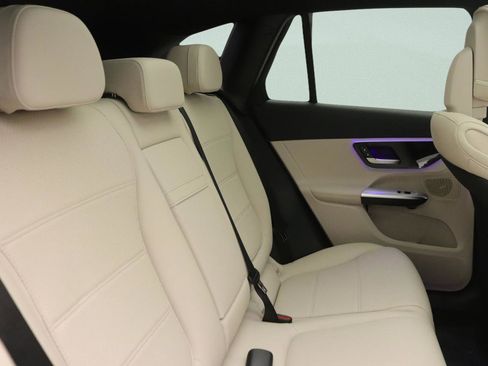 New 2026 Mercedes-Benz GLC 300 image 8
