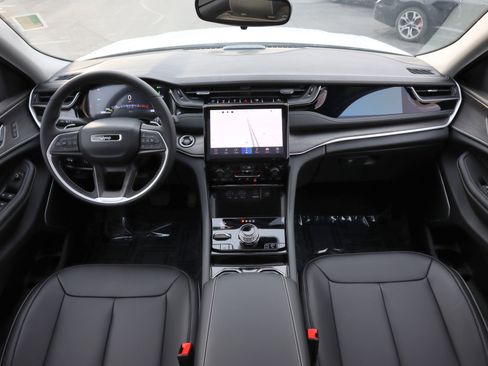 New 2023 Jeep Grand Cherokee 4WD 4xe image 3