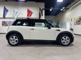 Used 2009 MINI Cooper Hardtop image 4
