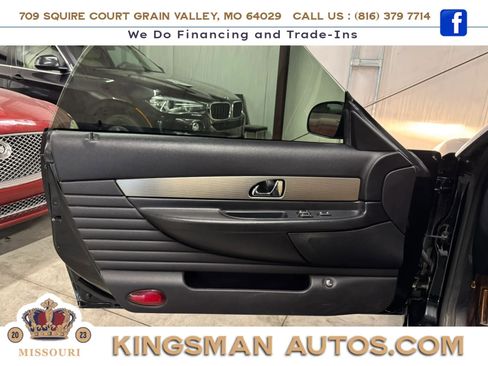 Used 2004 Ford Thunderbird RWD image 9