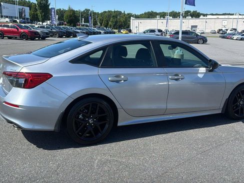 Used 2024 Honda Civic Sport image 5