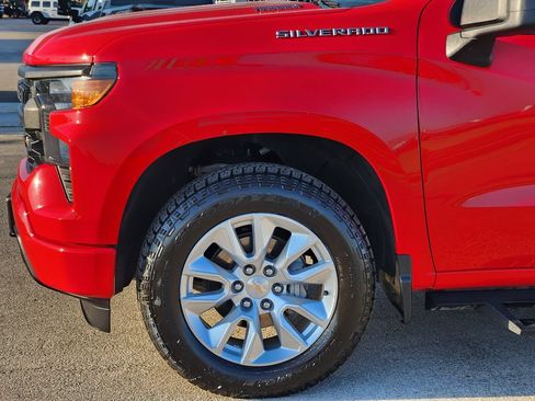 Certified 2025 Chevrolet Silverado 1500 Custom RWD image 9