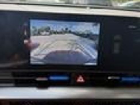 Certified 2024 Kia Sportage EX FWD image 17