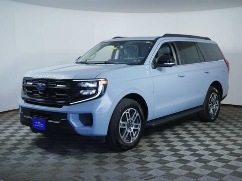 Certified 2025 Ford Expedition Active AWD/4WD image 5