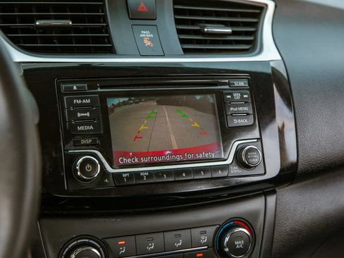 Used 2017 Nissan Sentra SV w/ Electronics Package FWD image 16