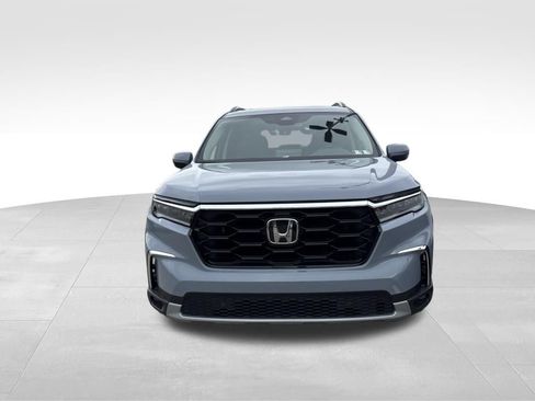 Used 2023 Honda Pilot Touring image 2