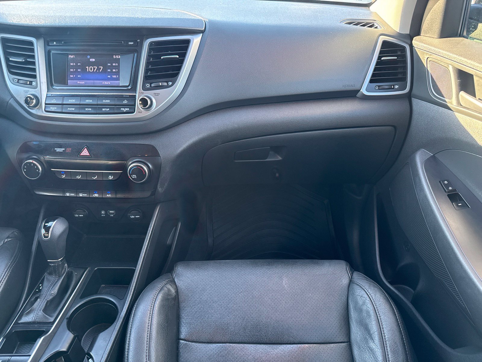 Used 2016 Hyundai Tucson SE w/ Option Group 02 FWD image 23