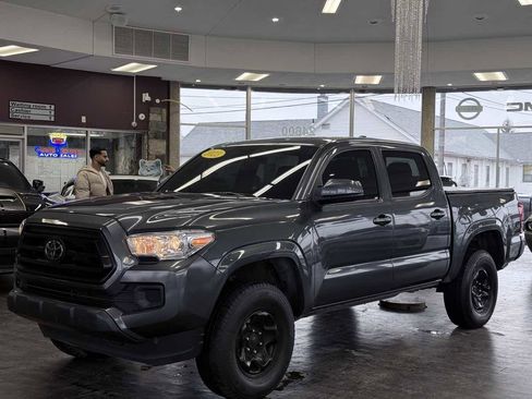 Used 2023 Toyota Tacoma SR image 2