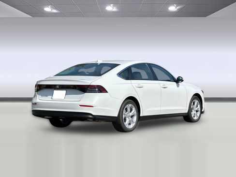 New 2026 Honda Accord LX image 8