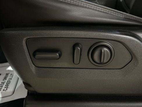 Used 2019 Chevrolet Silverado 1500 High Country w/ High Country Premium Package image 21