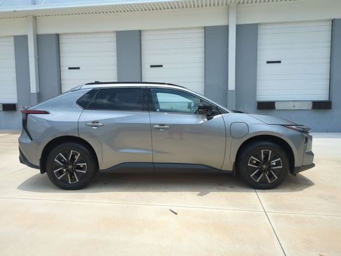 Used 2026 Toyota bZ AWD/4WD image 4